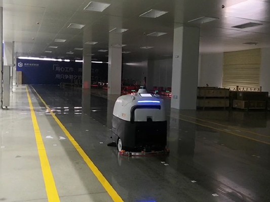 哪吒揮手告別銀幕，坦力工業智能清潔機器人續寫車間「清潔傳奇」